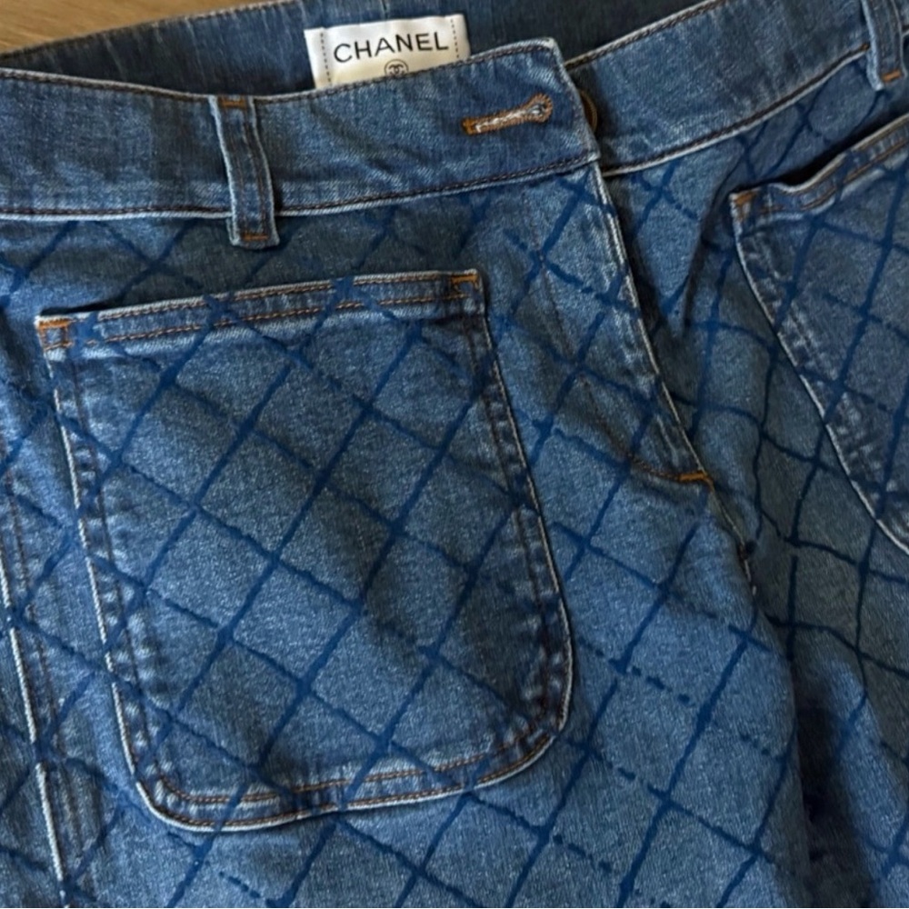 2- 🫶🏽Authentic CHANEL Blue pair and a Black pair of Chanel Jeans super cute